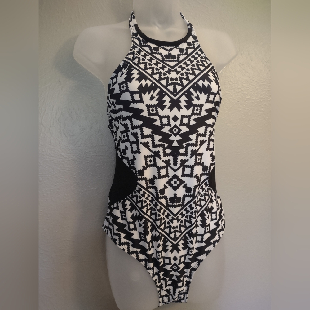 Tribal Print White Black High-Neck Halter One-Piece Swimsuit Size Large - Picture 5 of 12